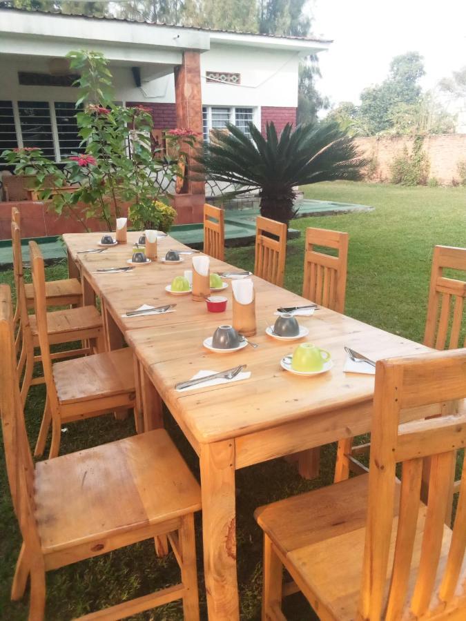 Colibri Taverne & Guest House Gisenyi Exterior foto