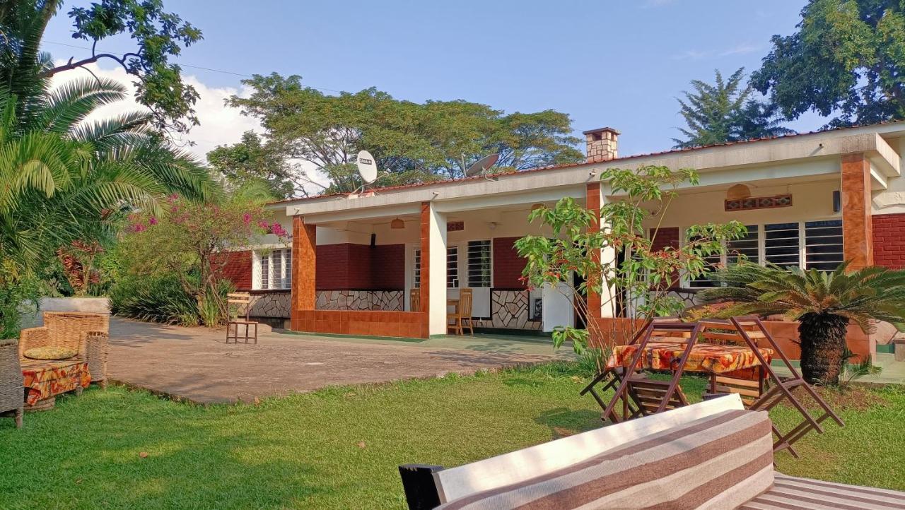 Colibri Taverne & Guest House Gisenyi Exterior foto